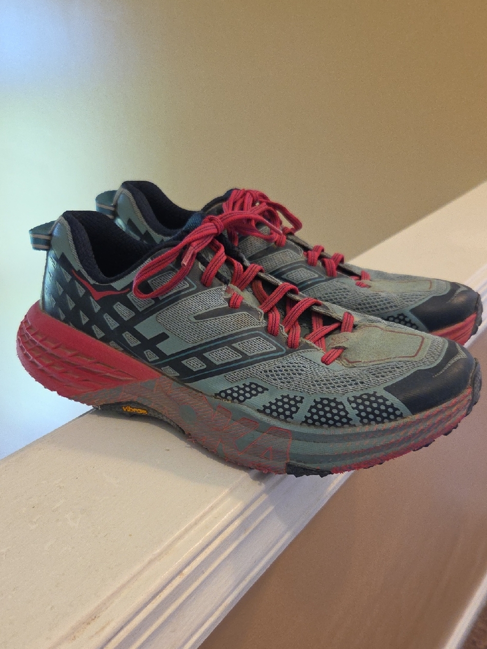 Women's Trail Running Shoes — Teal with Red Accents
